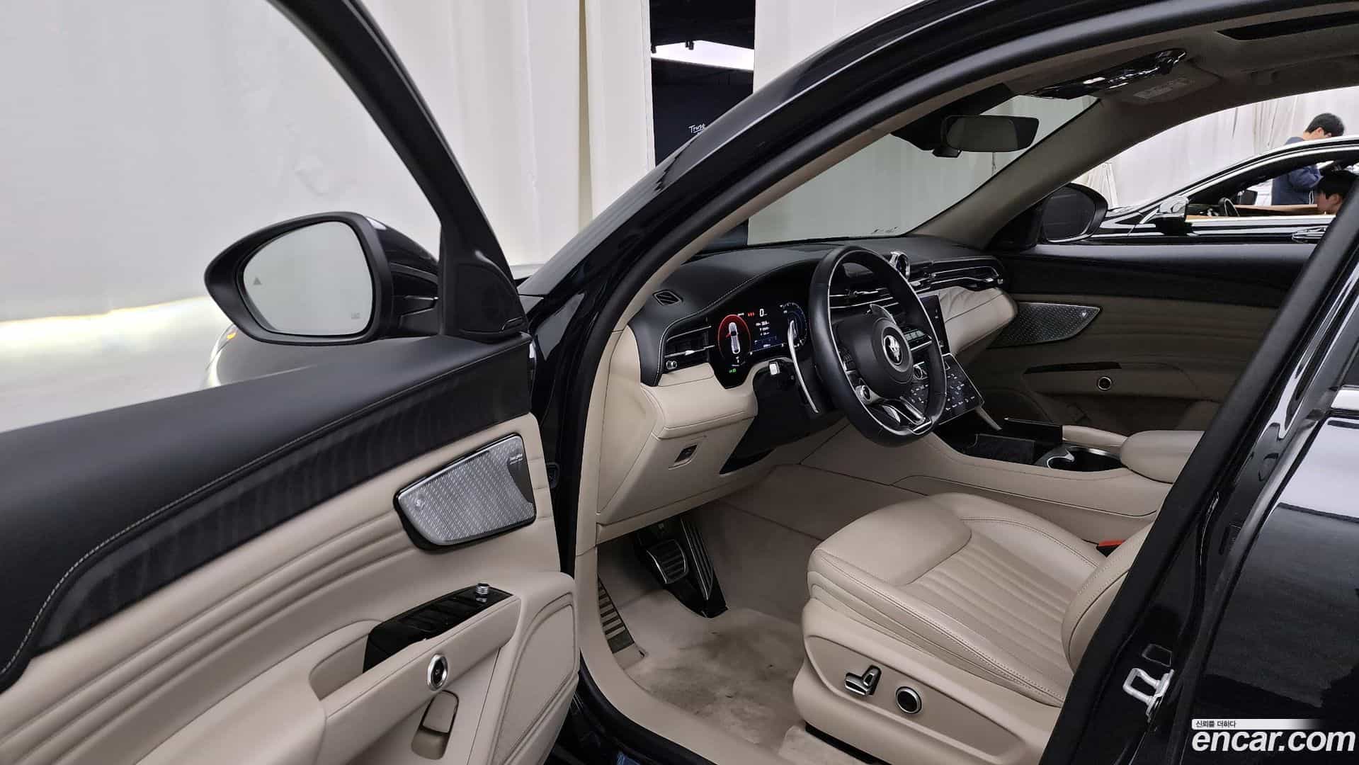 Grecale Maserati 2023.4-INNER-010