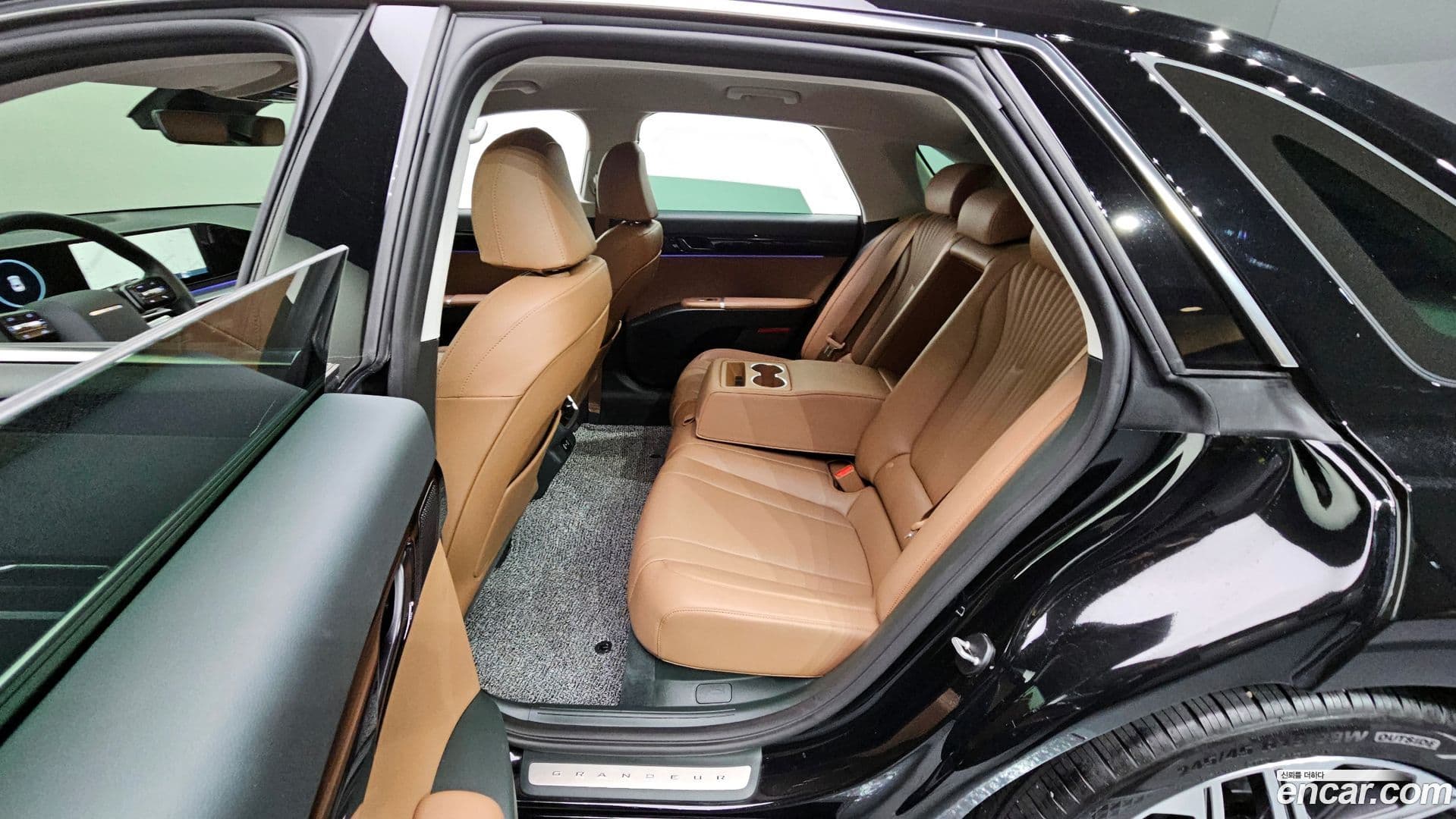 Main__Slider__Photo:Grandeur Hyundai 2024.0-10