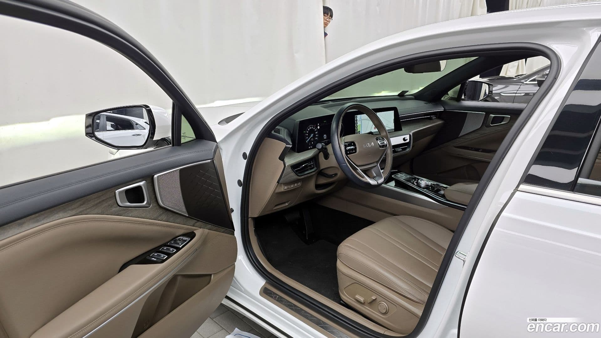 Main__Slider__Photo:K8 Kia 2022.6-9