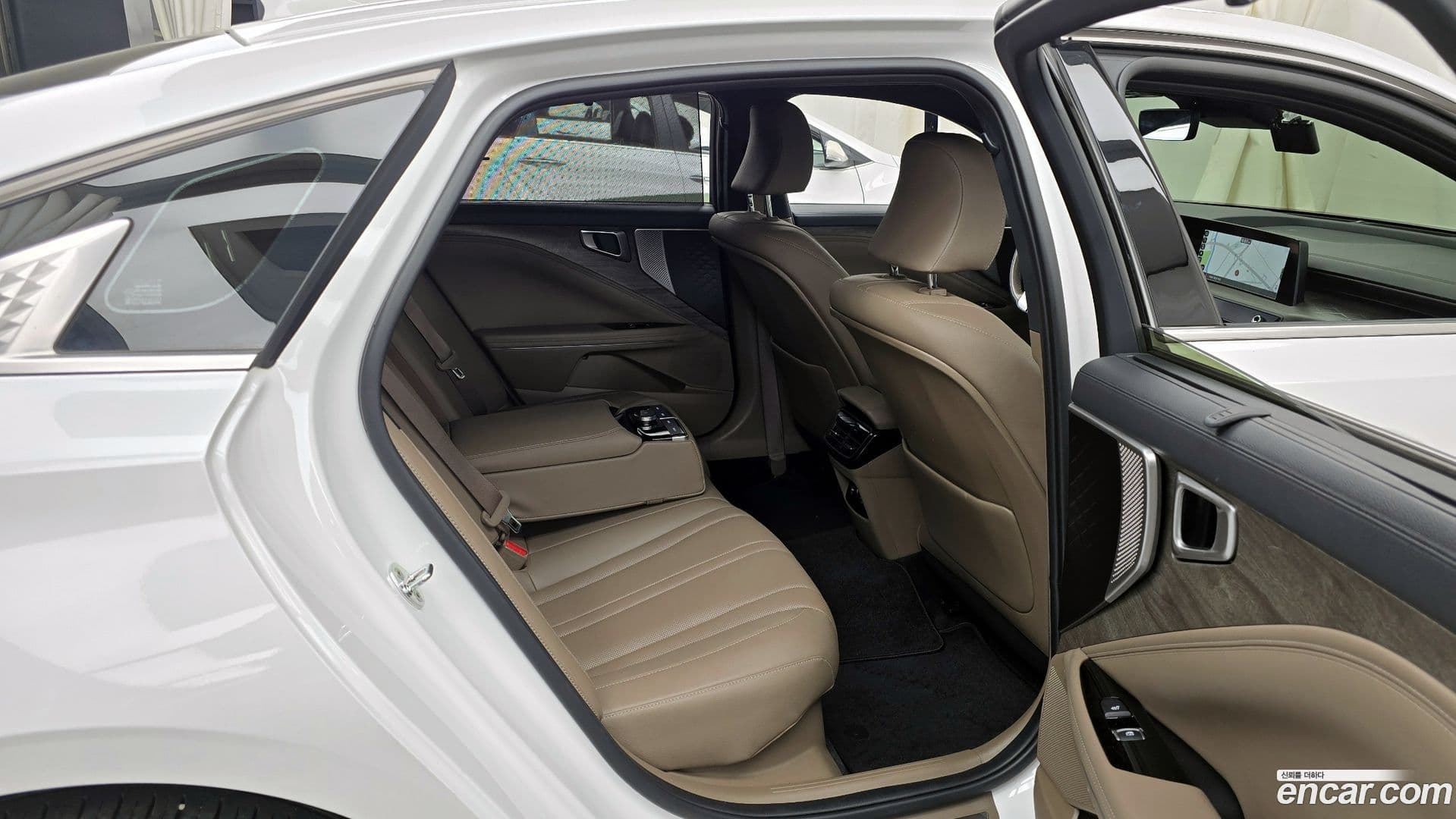 Main__Slider__Photo:K8 Kia 2022.6-11