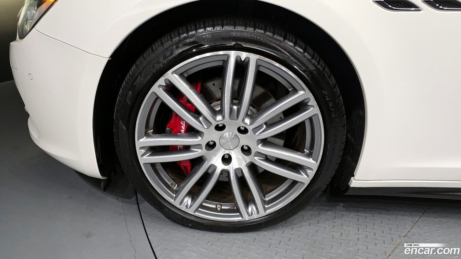 Main__Slider__Photo:Ghibli Maserati 2016.8-4