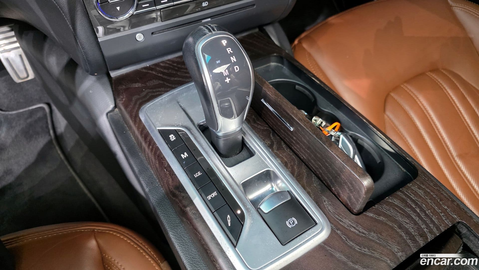 Main__Slider__Photo:Ghibli Maserati 2016.8-8