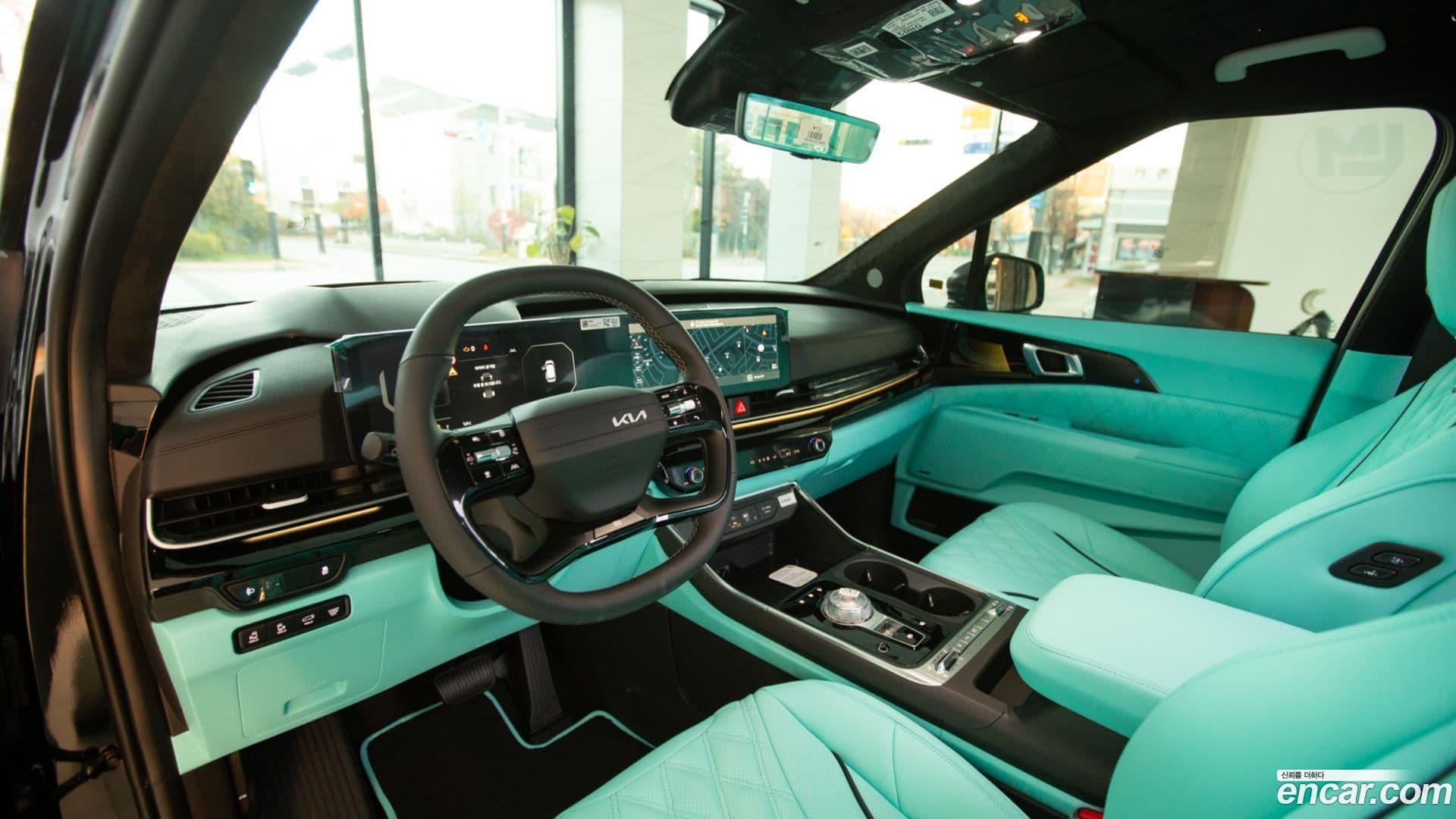 Main__Slider__Photo:Canival Kia 2025.8-2