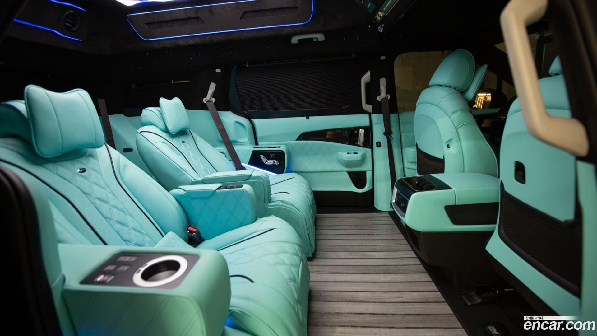 Main__Slider__Photo:Canival Kia 2025.8-11