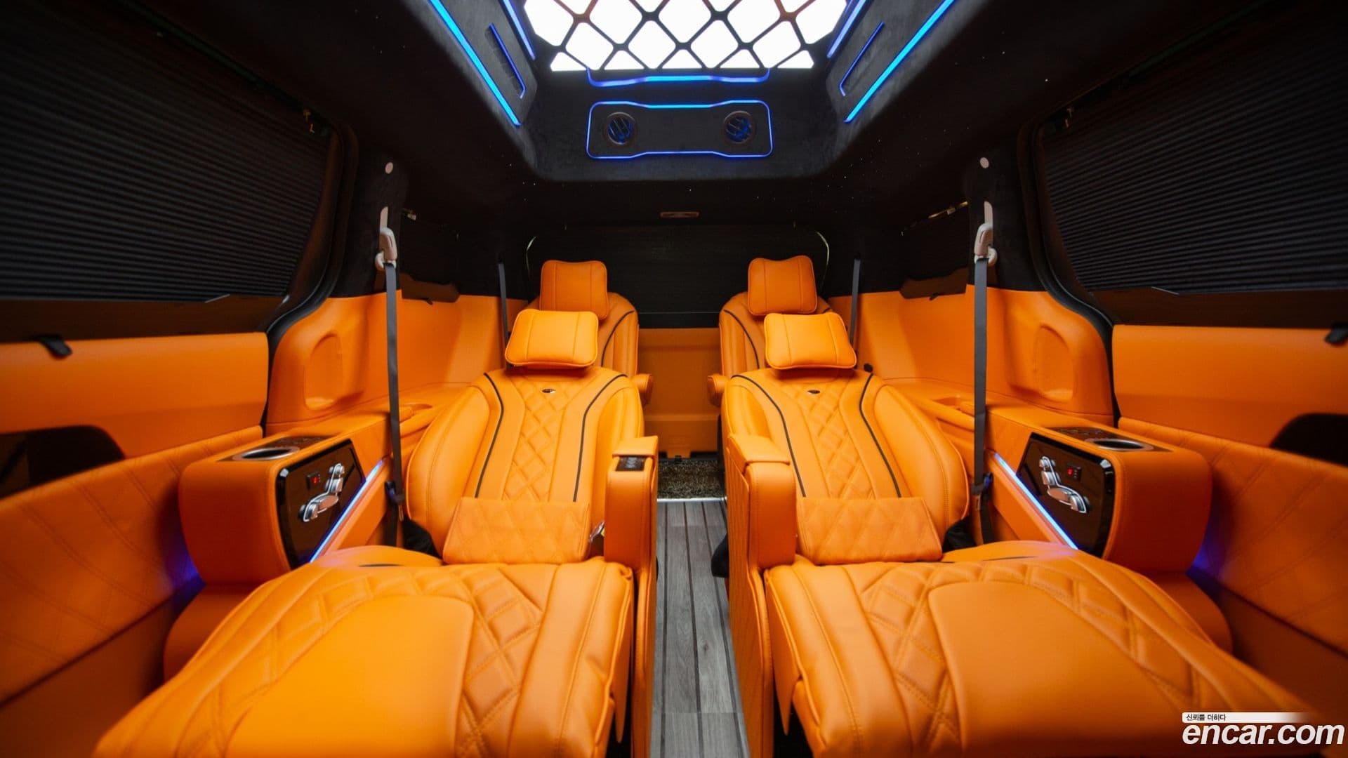 Main__Slider__Photo:Canival Kia 2025.8-12