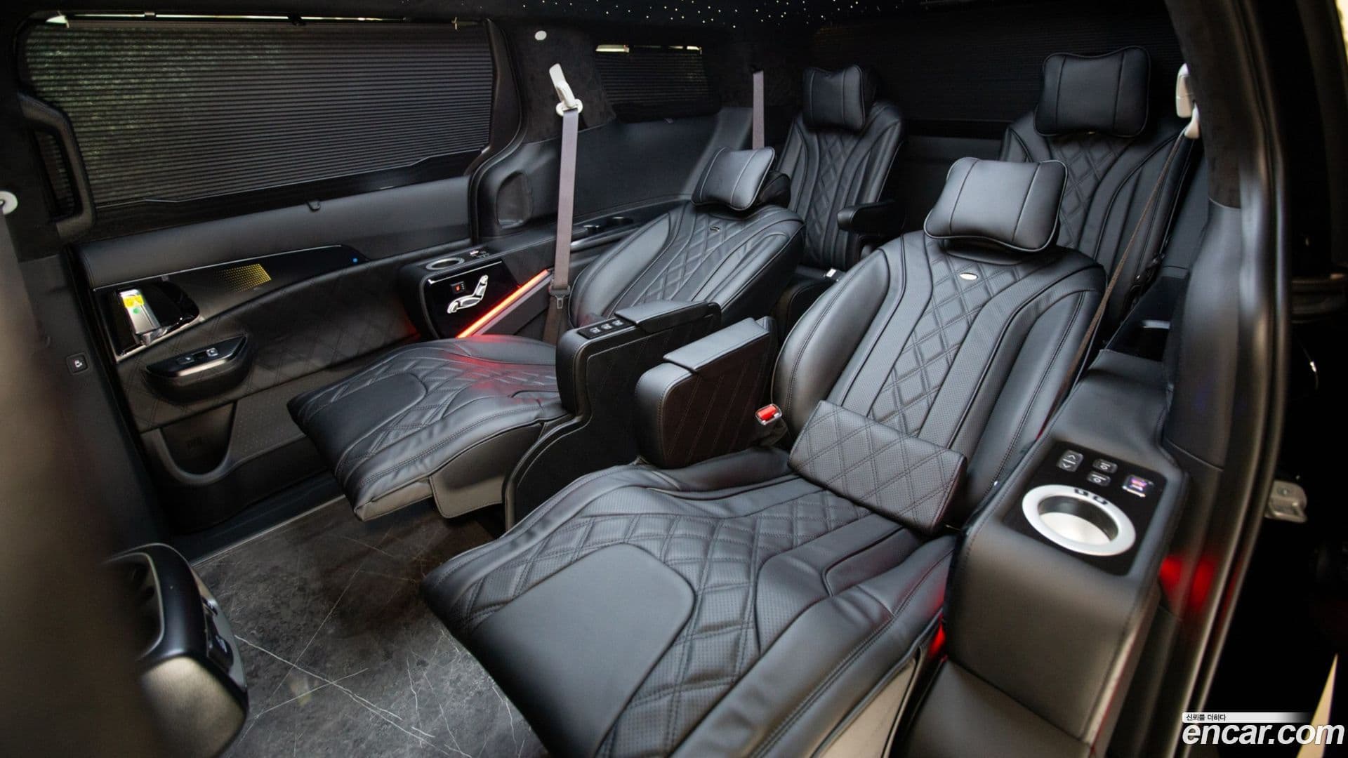 Main__Slider__Photo:Canival Kia 2025.2-12