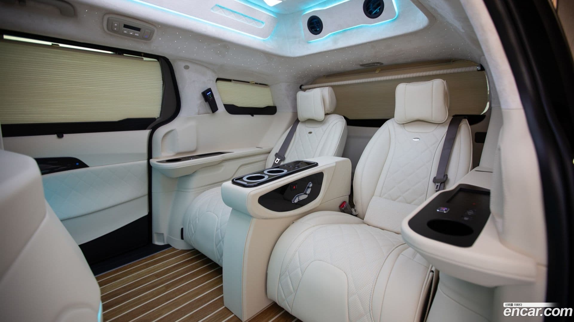 Main__Slider__Photo:Canival Kia 2025.8-8