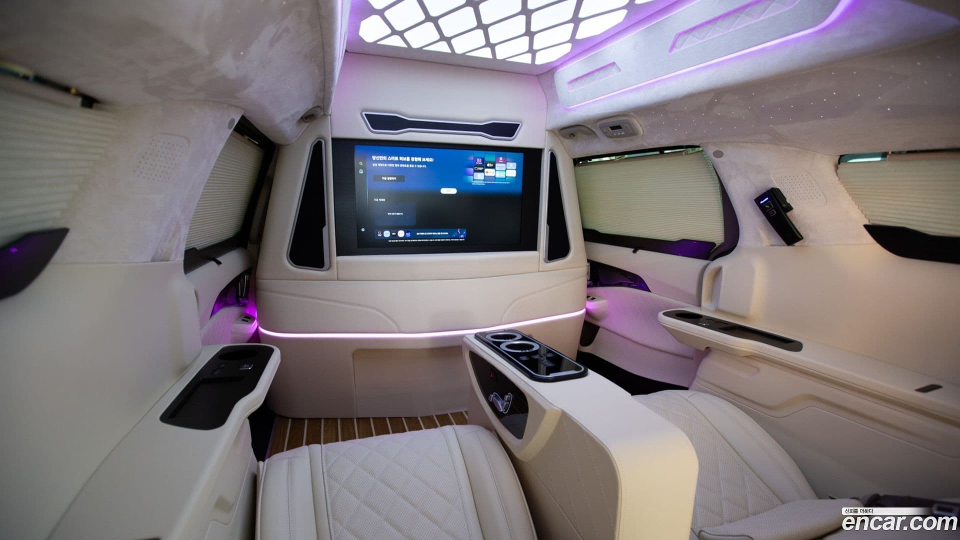 Main__Slider__Photo:Canival Kia 2025.8-14