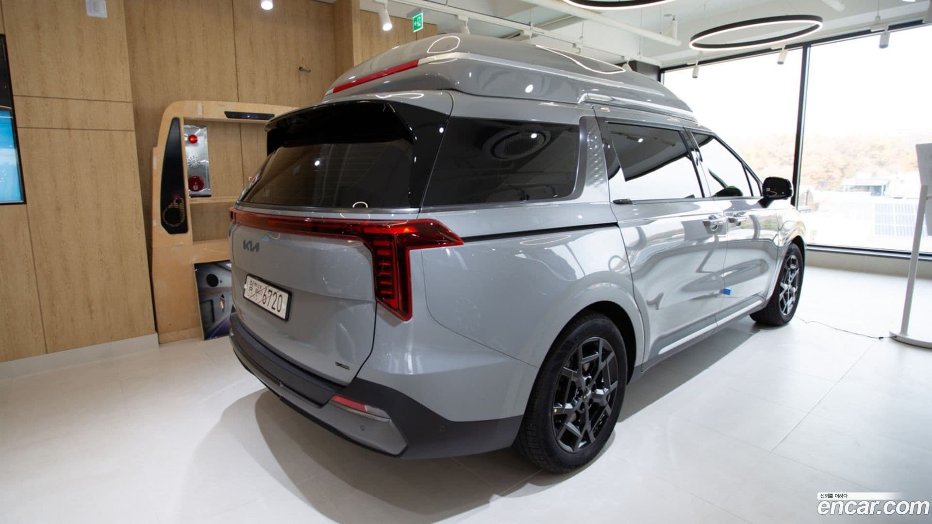 Main__Slider__Photo:Canival Kia 2025.3-1