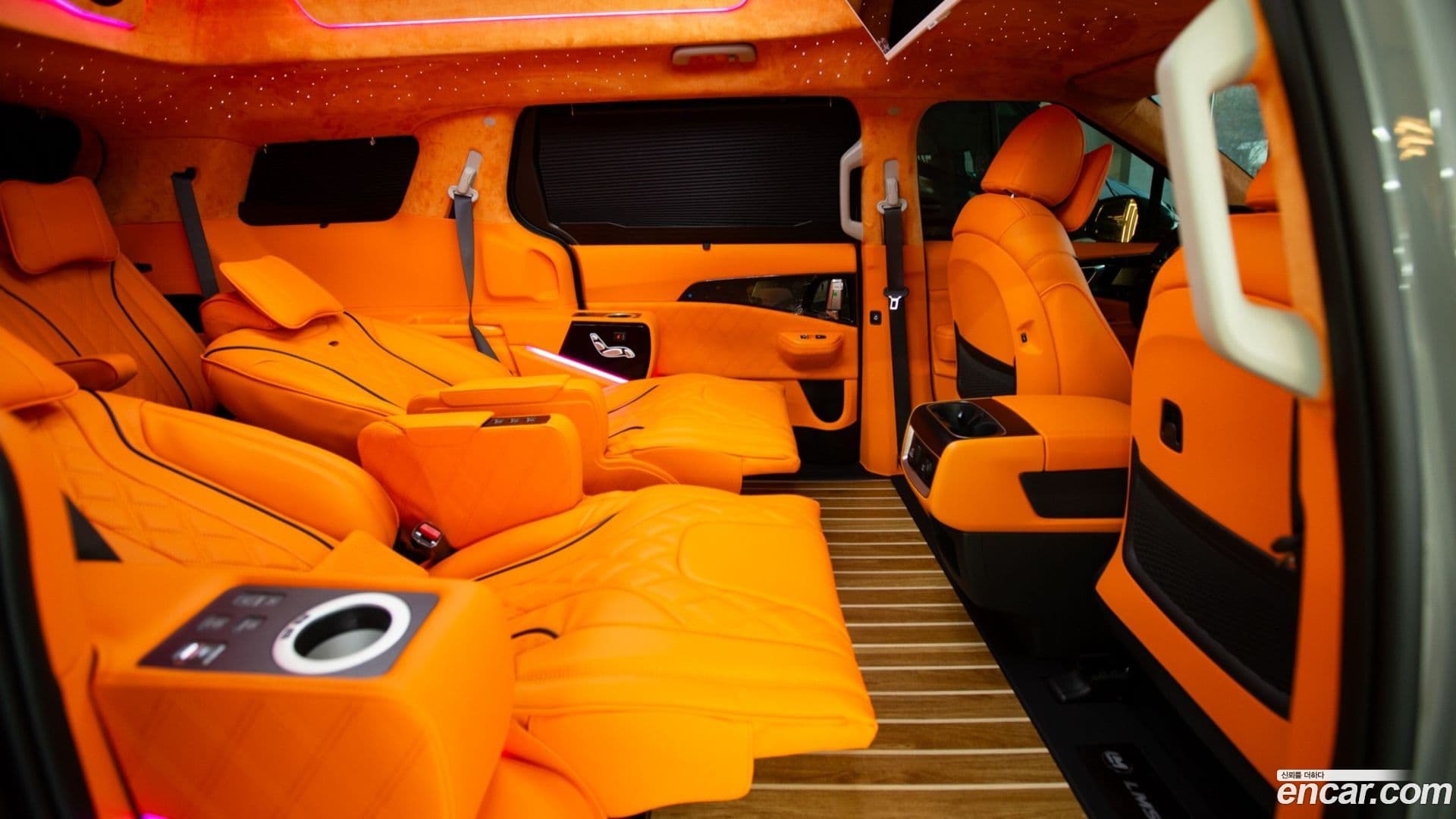 Main__Slider__Photo:Canival Kia 2025.3-12