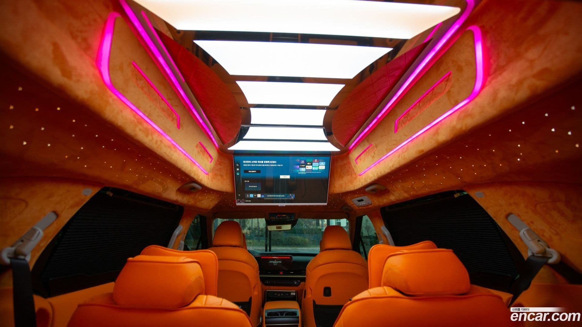 Main__Slider__Photo:Canival Kia 2025.3-15