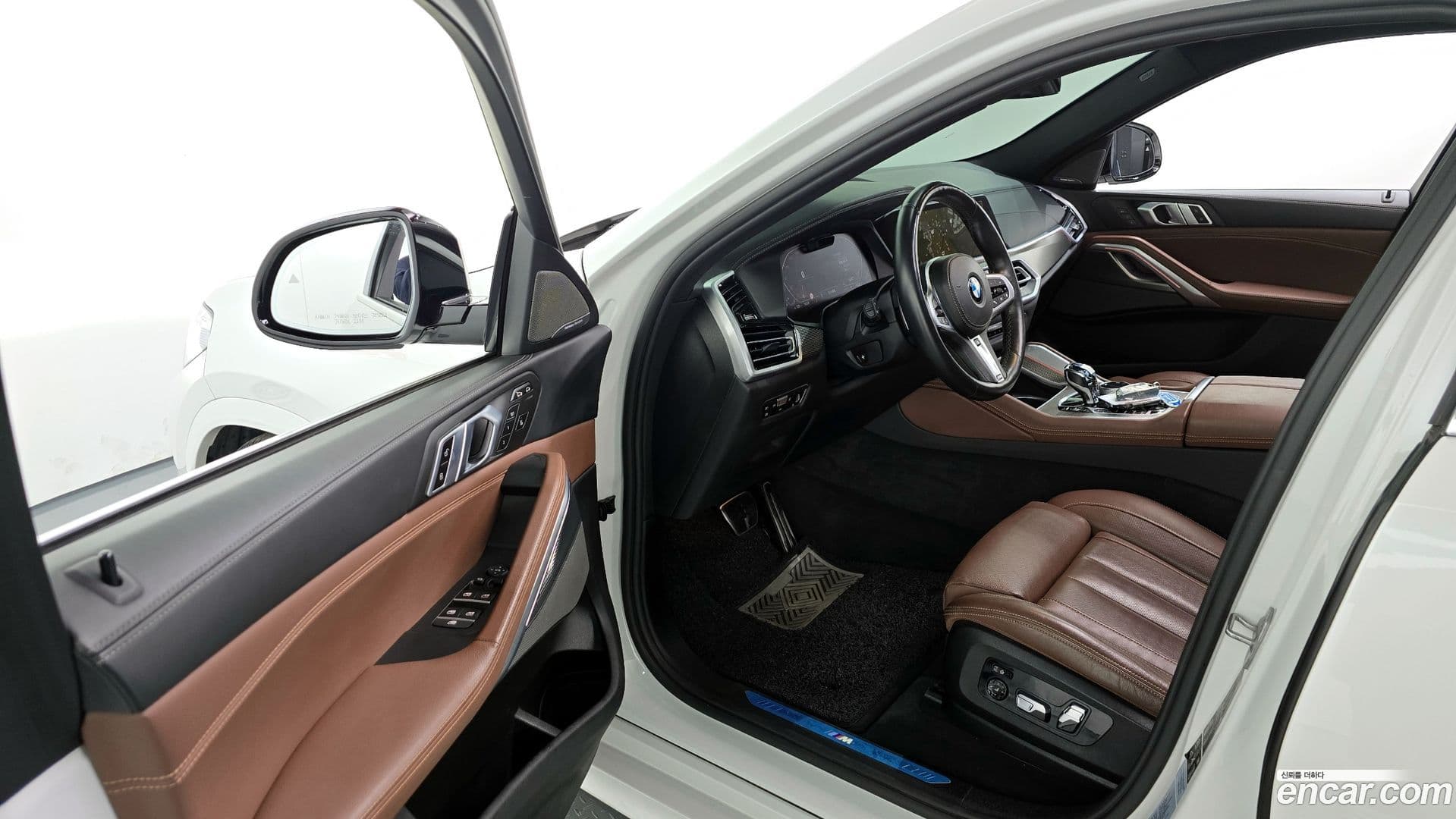 Main__Slider__Photo:X6 BMW 2021.4-9