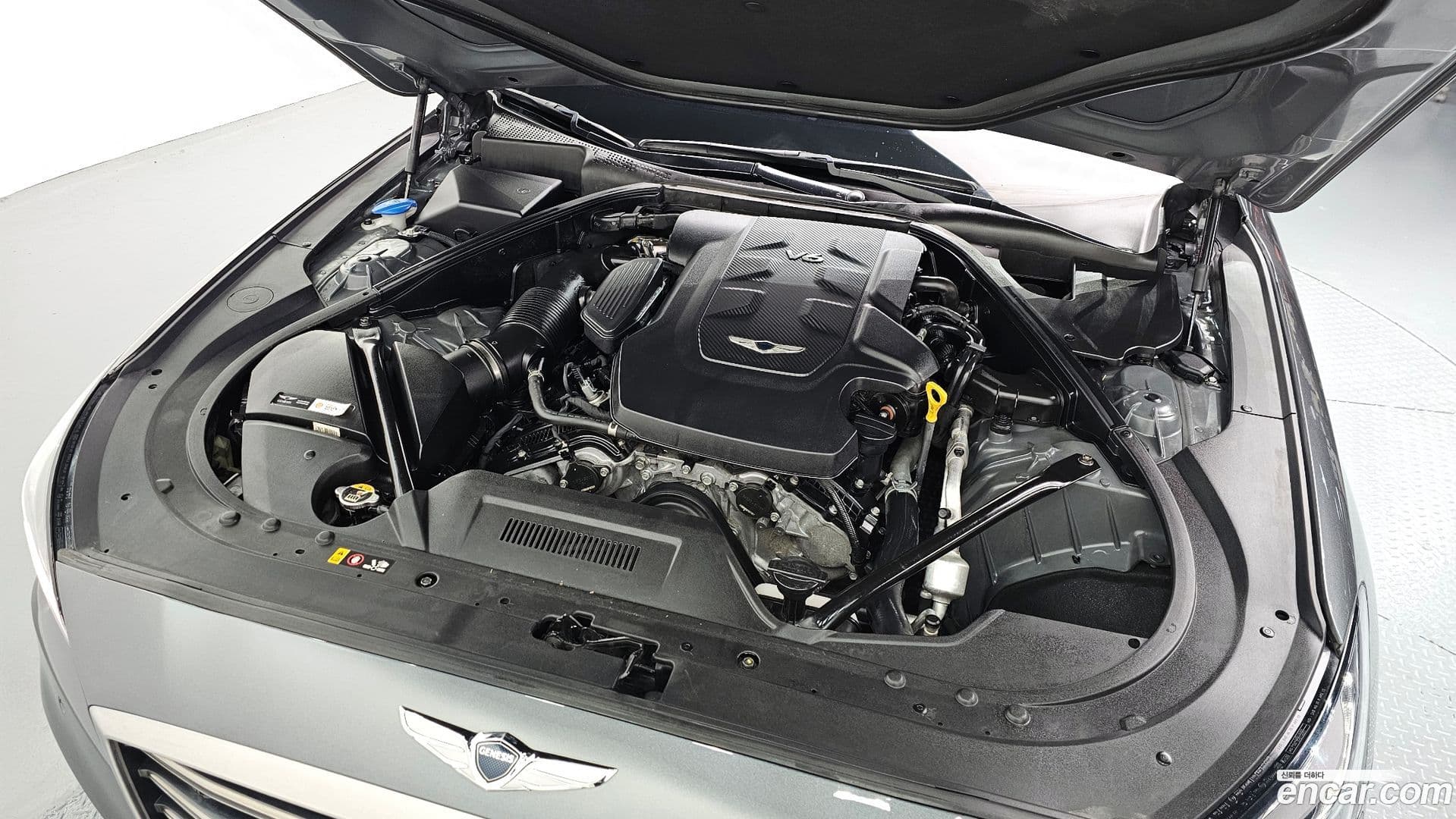 Main__Slider__Photo:G80 Genesis 2017.10-5