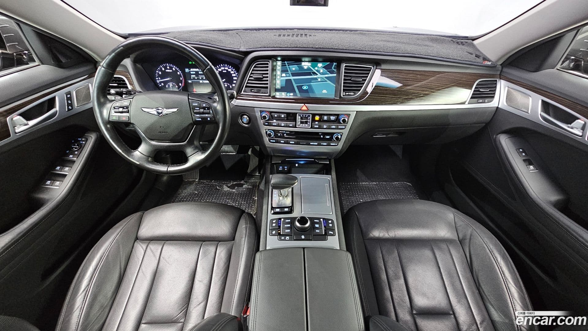 Main__Slider__Photo:G80 Genesis 2017.10-6