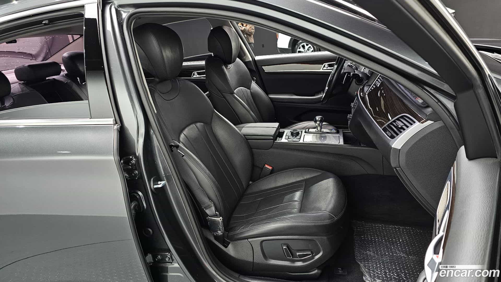 G80 Genesis 2017.10-INNER-010