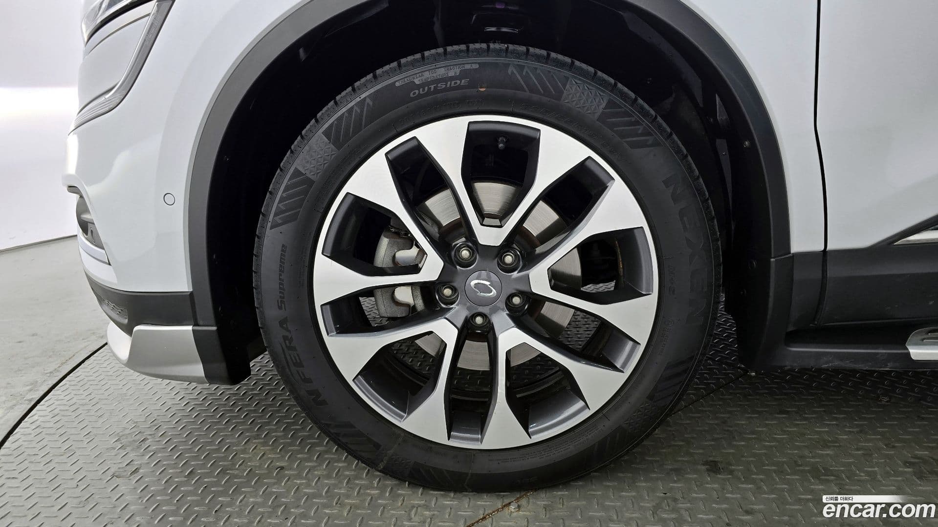 Main__Slider__Photo:QM6 Renault-KoreaSamsung 2019.2-4