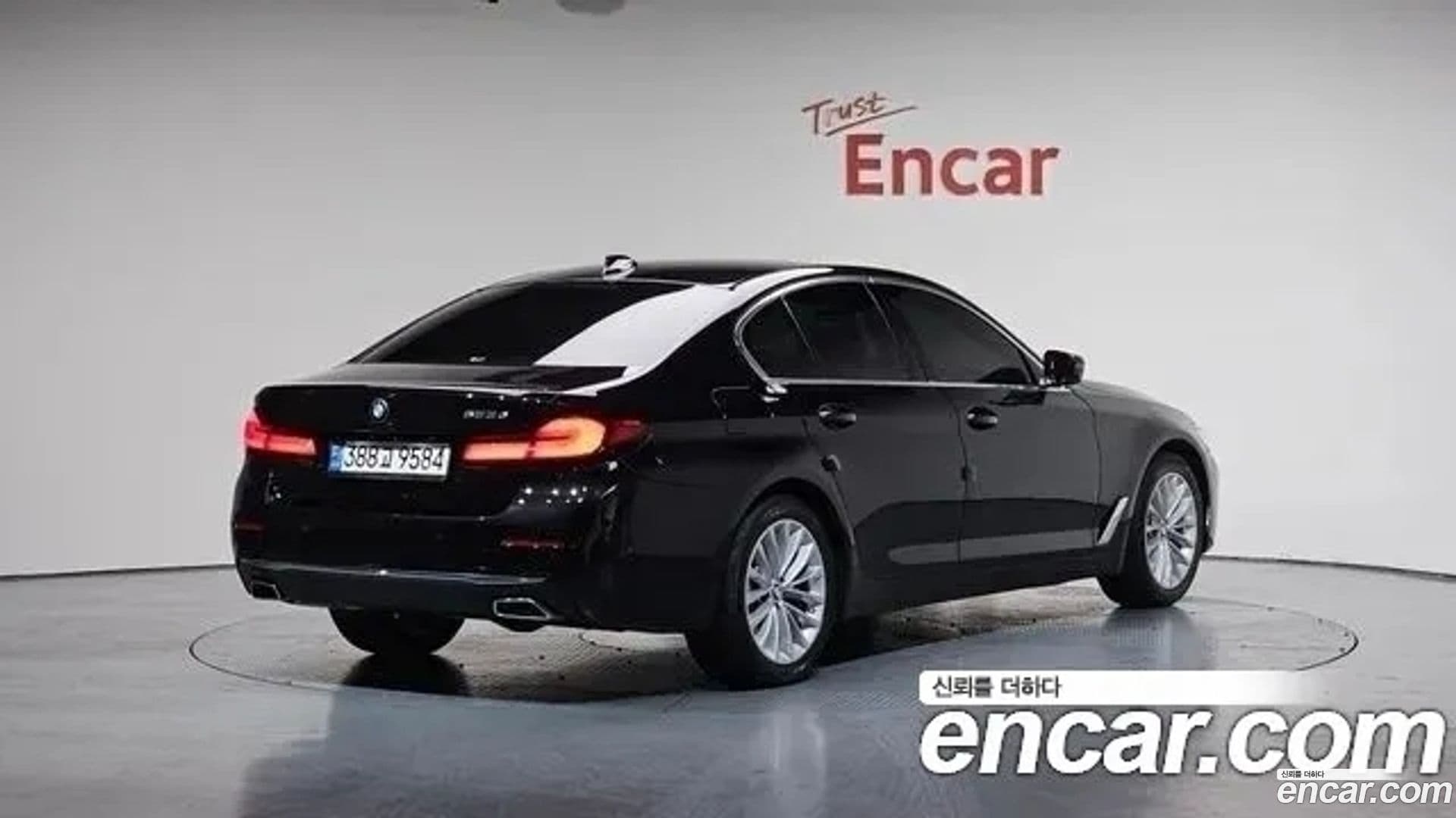 Main__Slider__Photo:5-Series BMW 2021.1-1