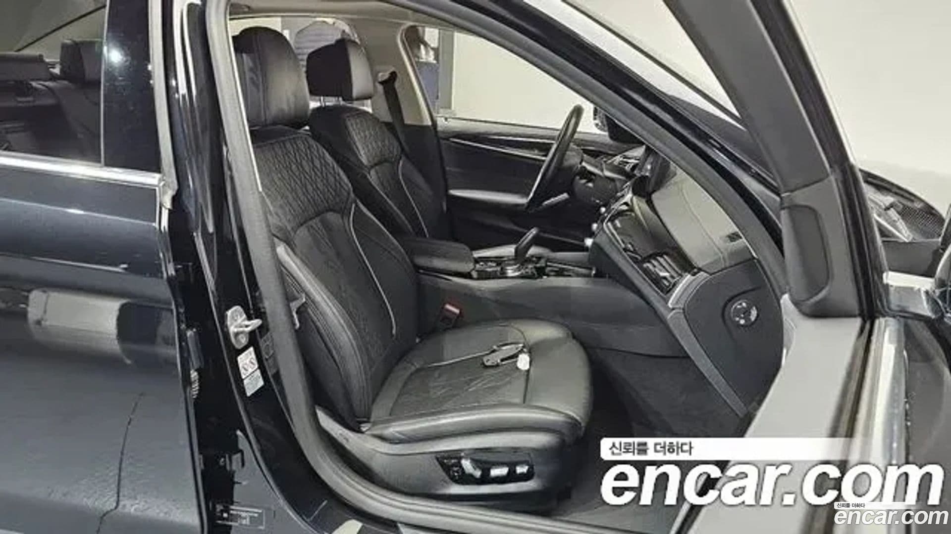 Main__Slider__Photo:5-Series BMW 2021.1-9