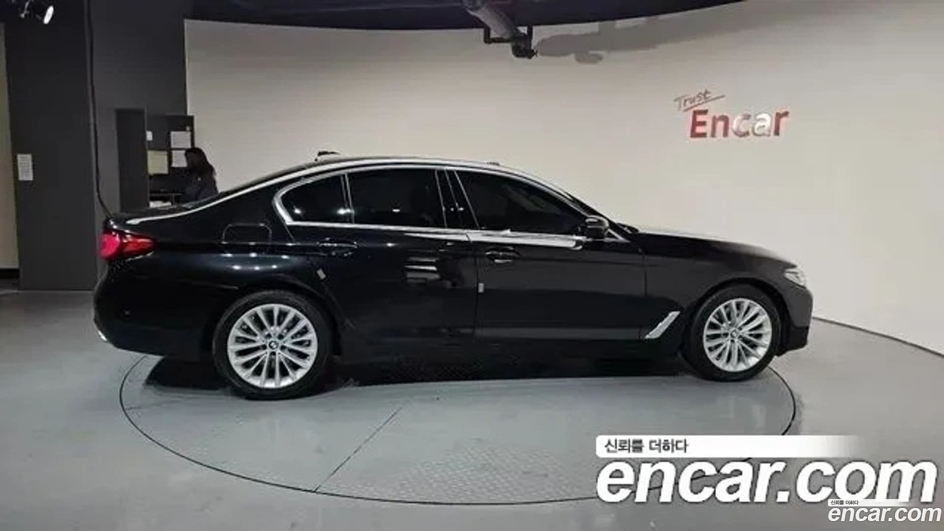 Main__Slider__Photo:5-Series BMW 2021.1-17