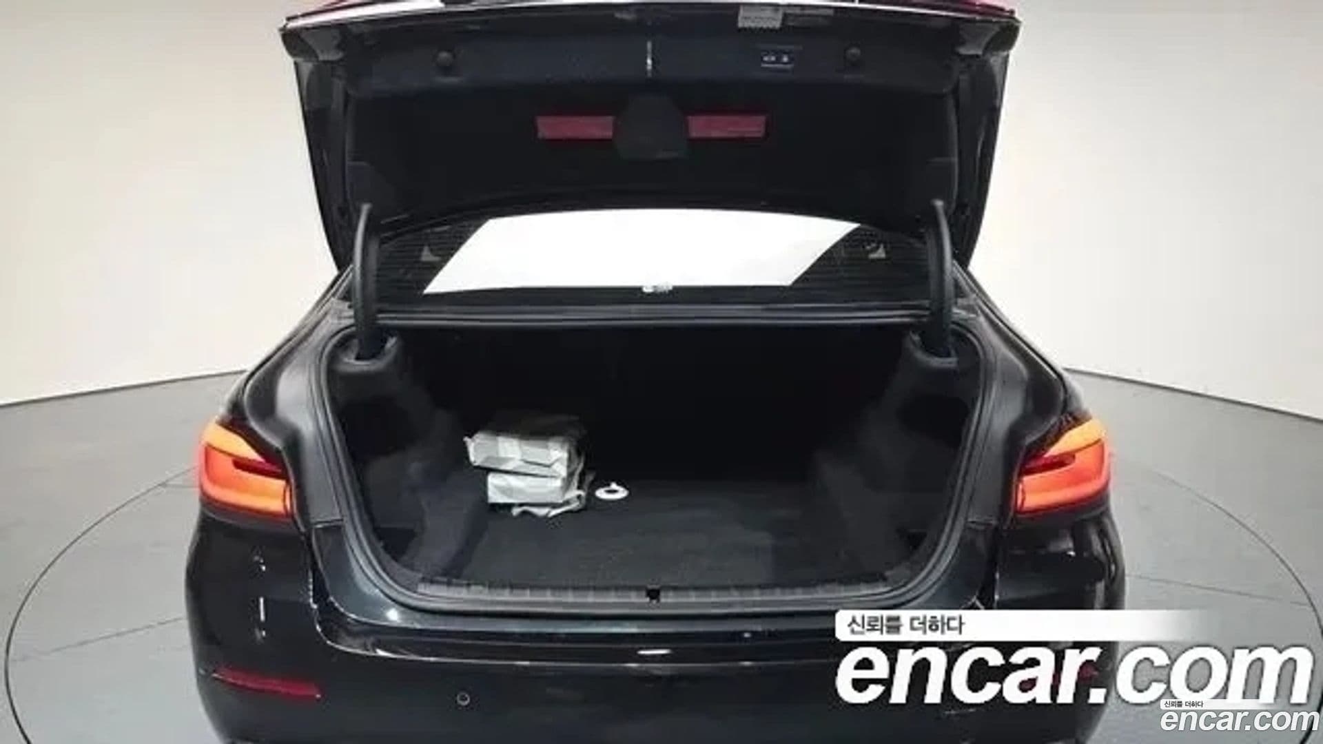 Main__Slider__Photo:5-Series BMW 2021.1-20