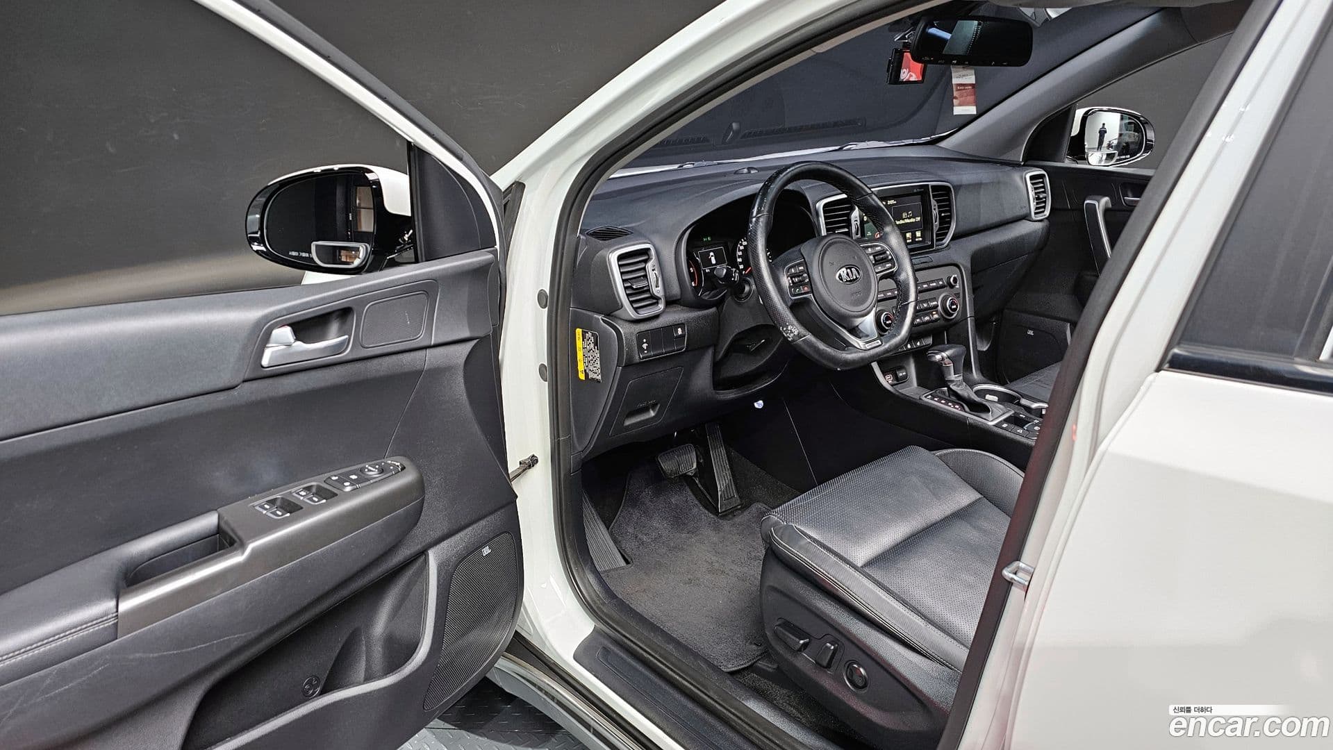 Main__Slider__Photo:Sportage Kia 2016.2-10