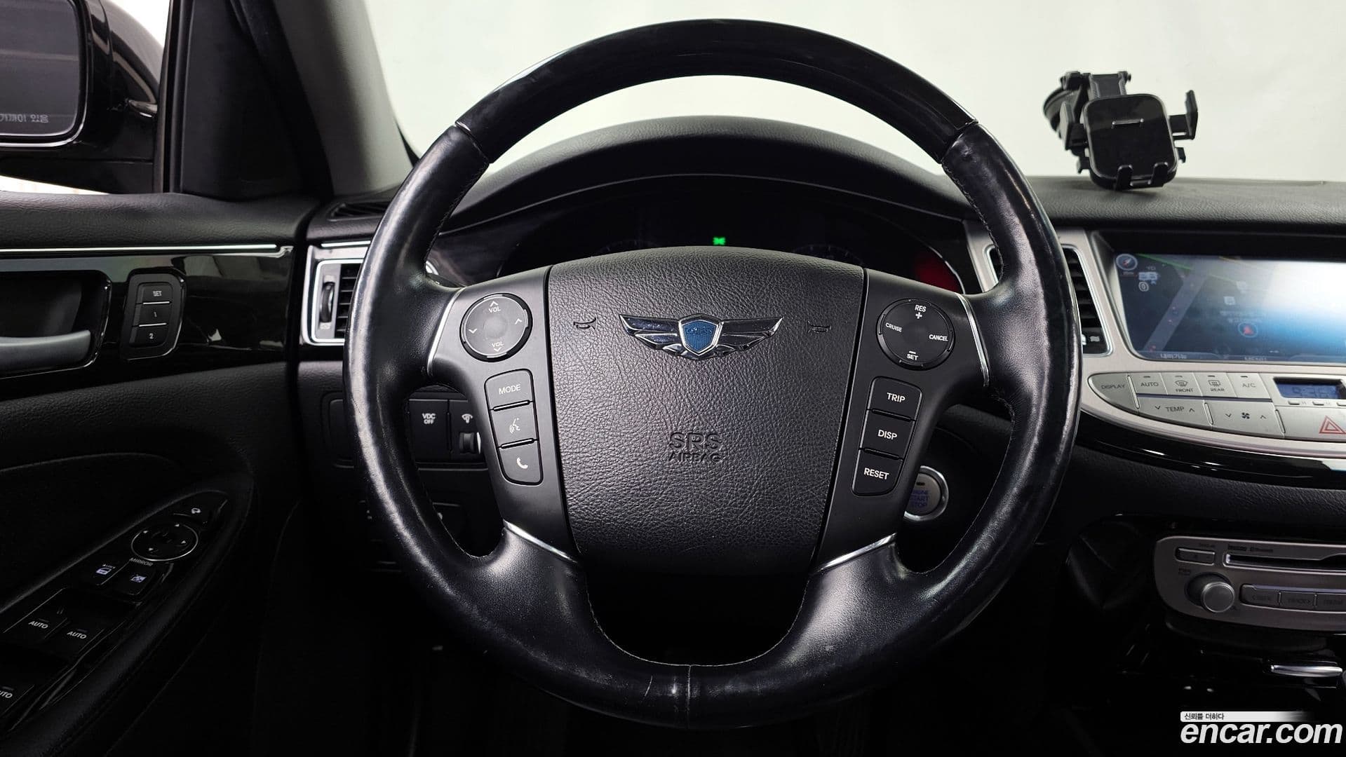 Main__Slider__Photo:Genesis Hyundai 2012.9-12