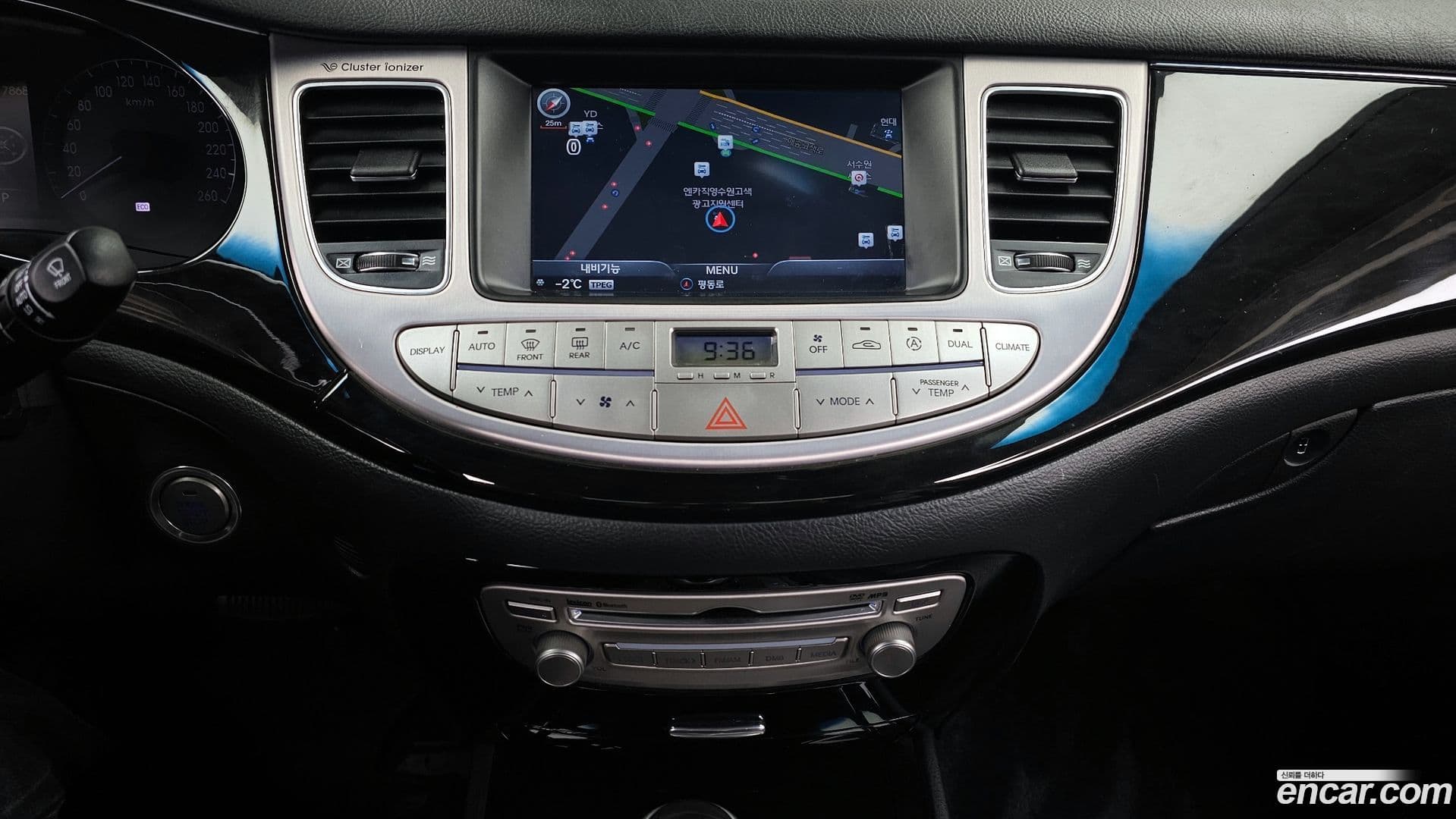 Main__Slider__Photo:Genesis Hyundai 2012.9-13