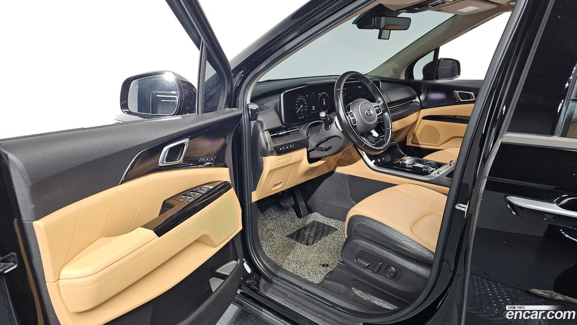 Main__Slider__Photo:Canival Kia 2020.7-9