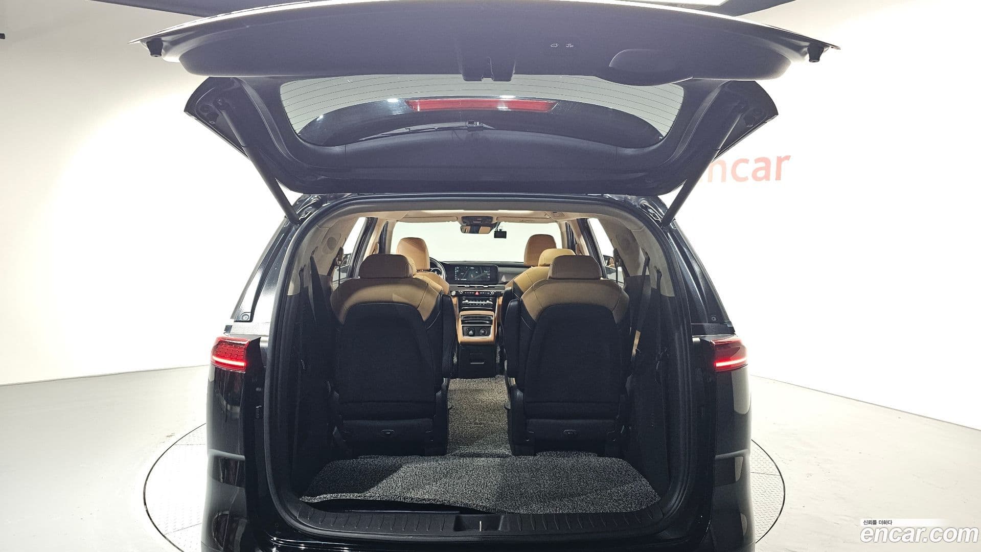 Main__Slider__Photo:Canival Kia 2020.7-19