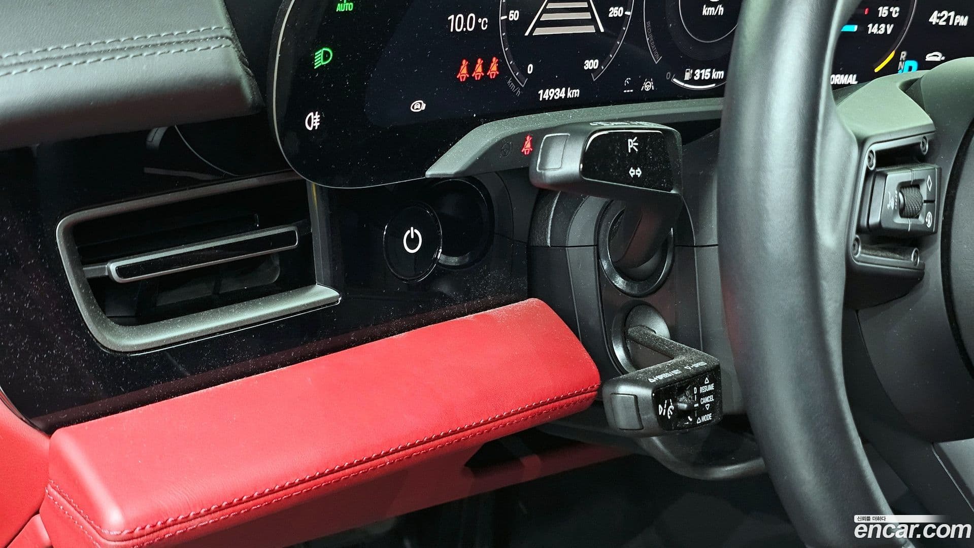 Main__Slider__Photo:Taycan Porsche 2023.11-15