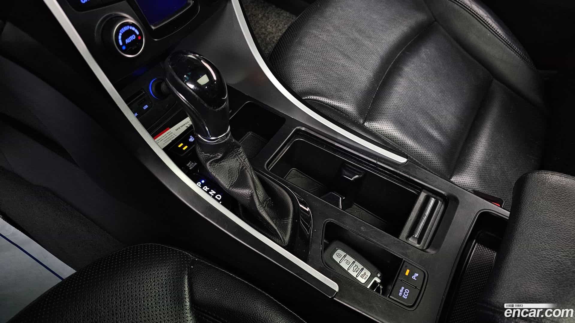 Sonata Hyundai 2013.4-INNER-009