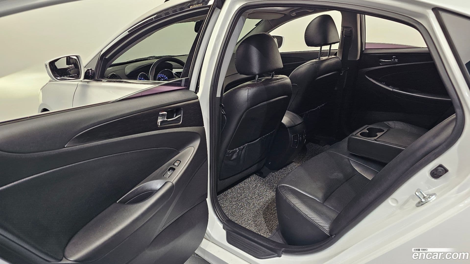 Main__Slider__Photo:Sonata Hyundai 2013.4-10