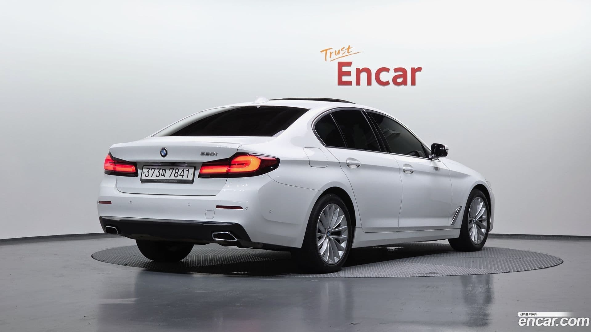 Main__Slider__Photo:5-Series BMW 2020.10-1