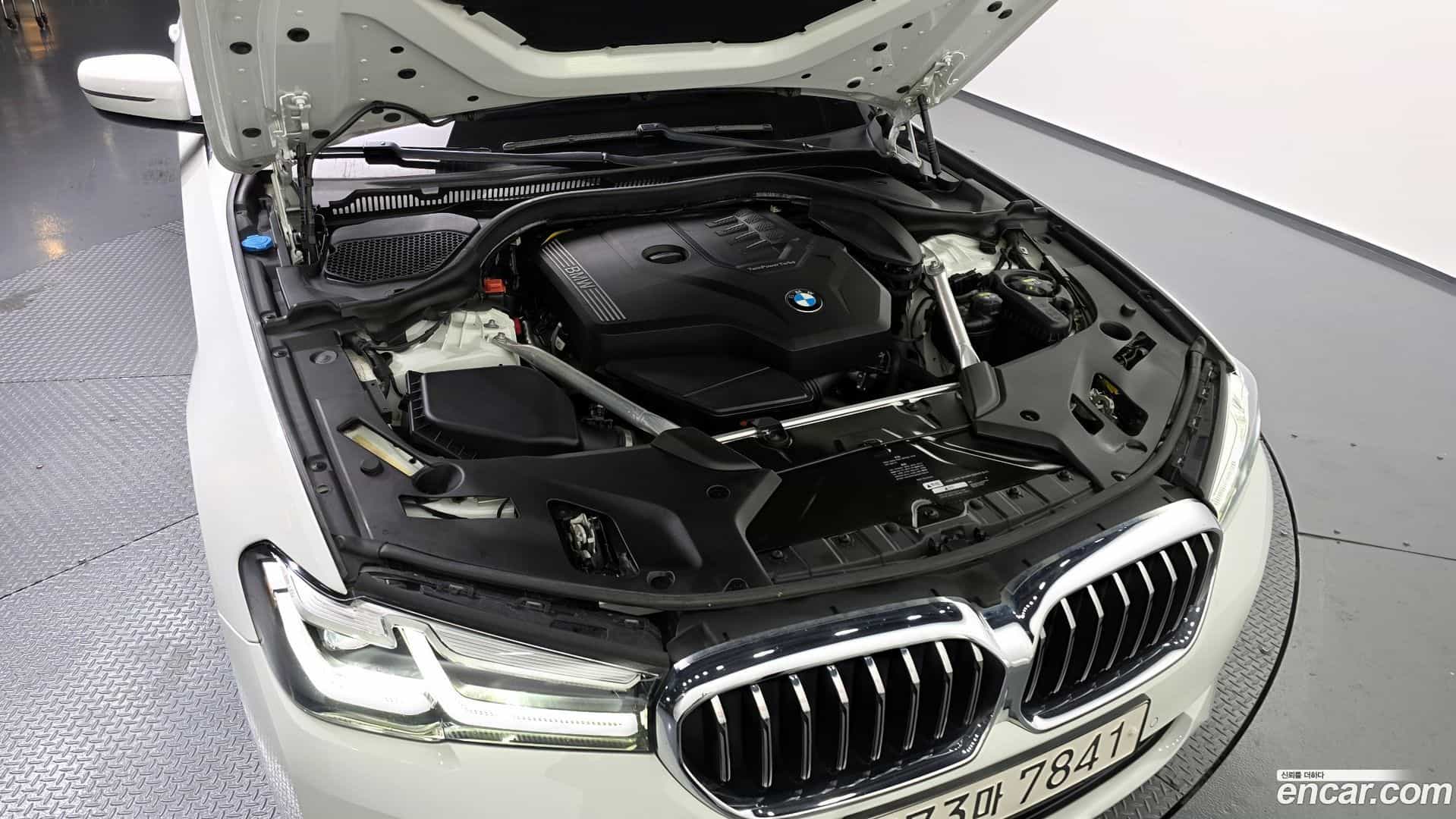 5-Series BMW 2020.10-INNER-006