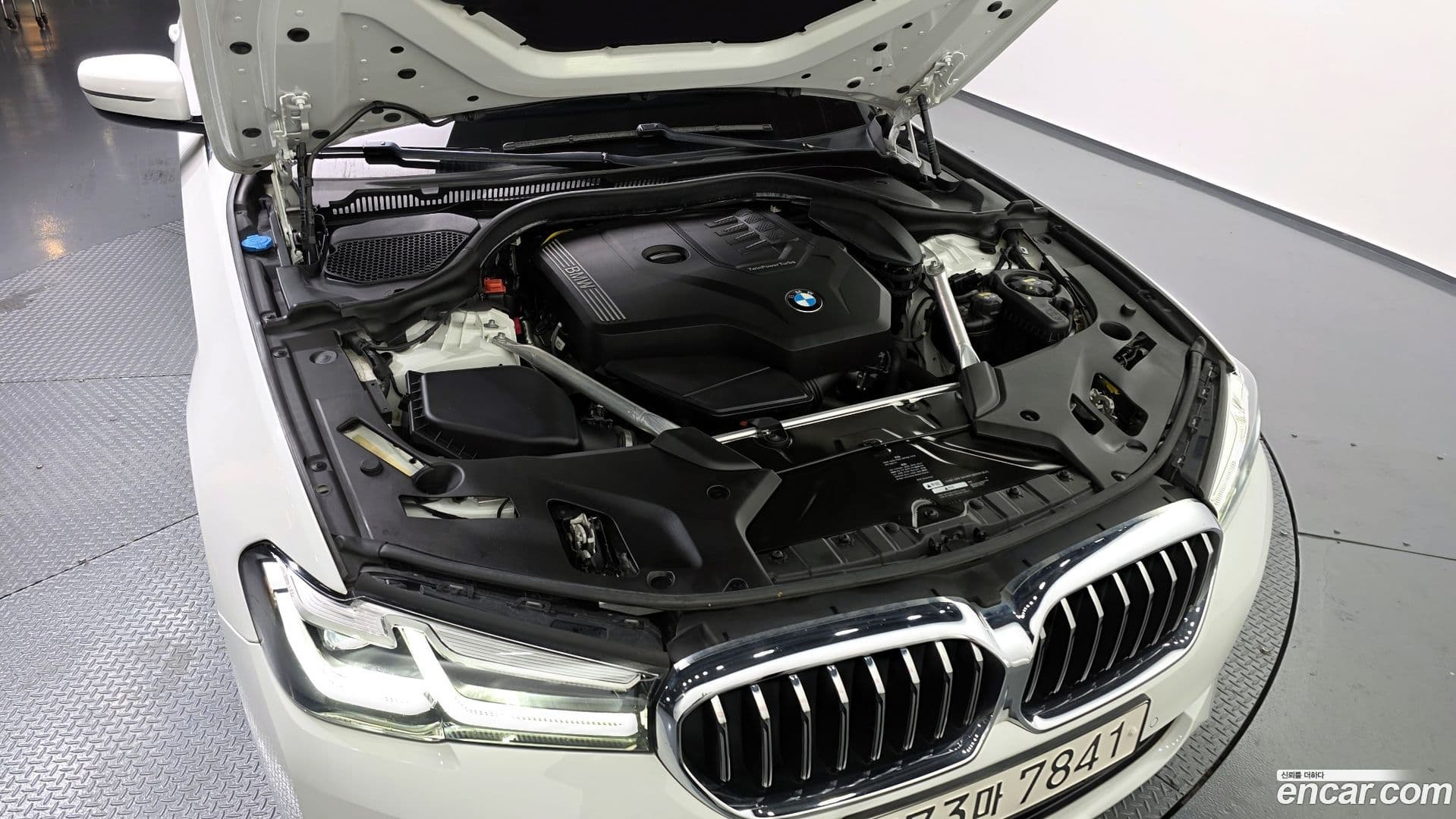 Main__Slider__Photo:5-Series BMW 2020.10-5