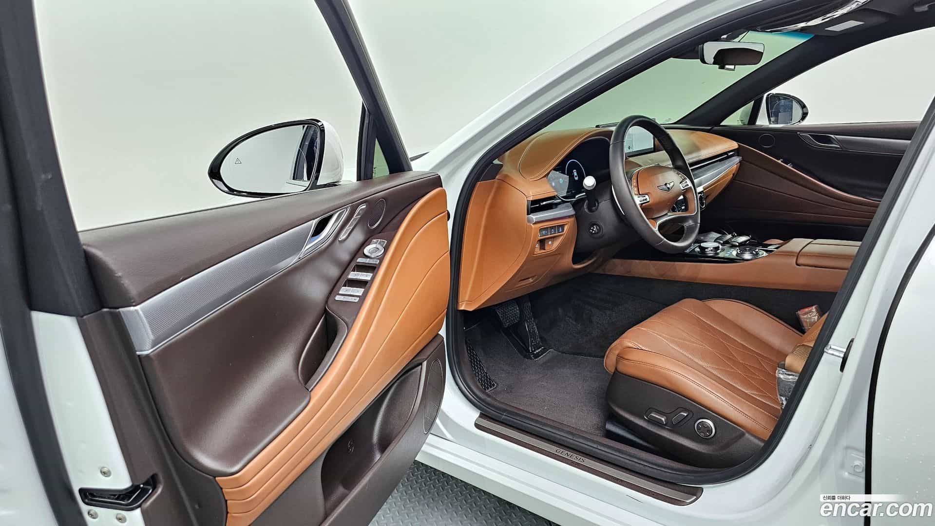 G80 Genesis 2024.0-INNER-010