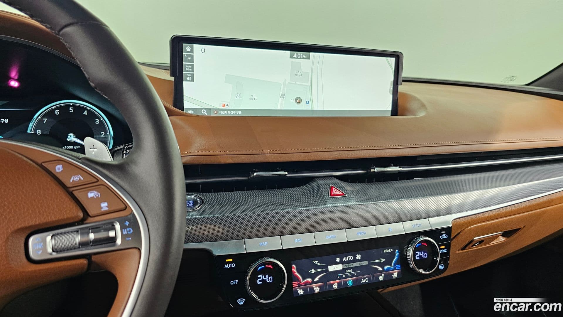 Main__Slider__Photo:G80 Genesis 2024.0-16