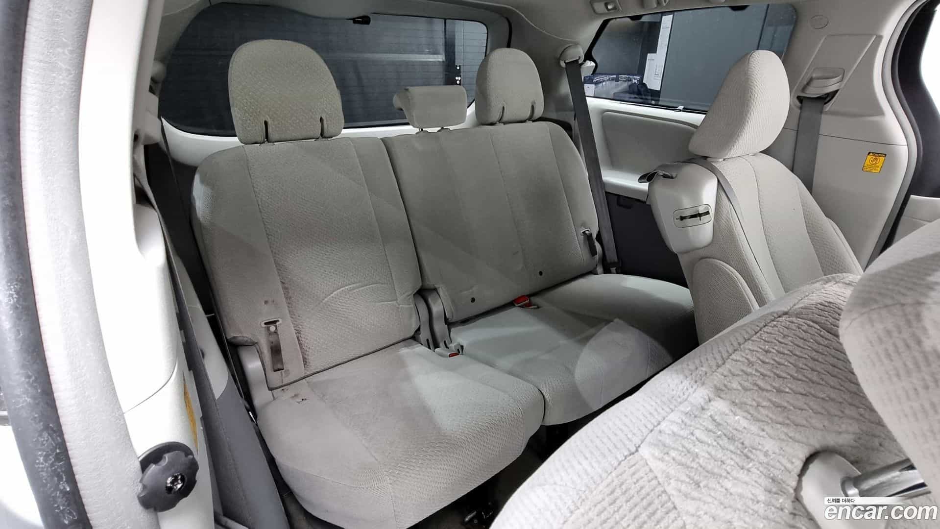 Sienna Toyota 2013.11-OPTION-017