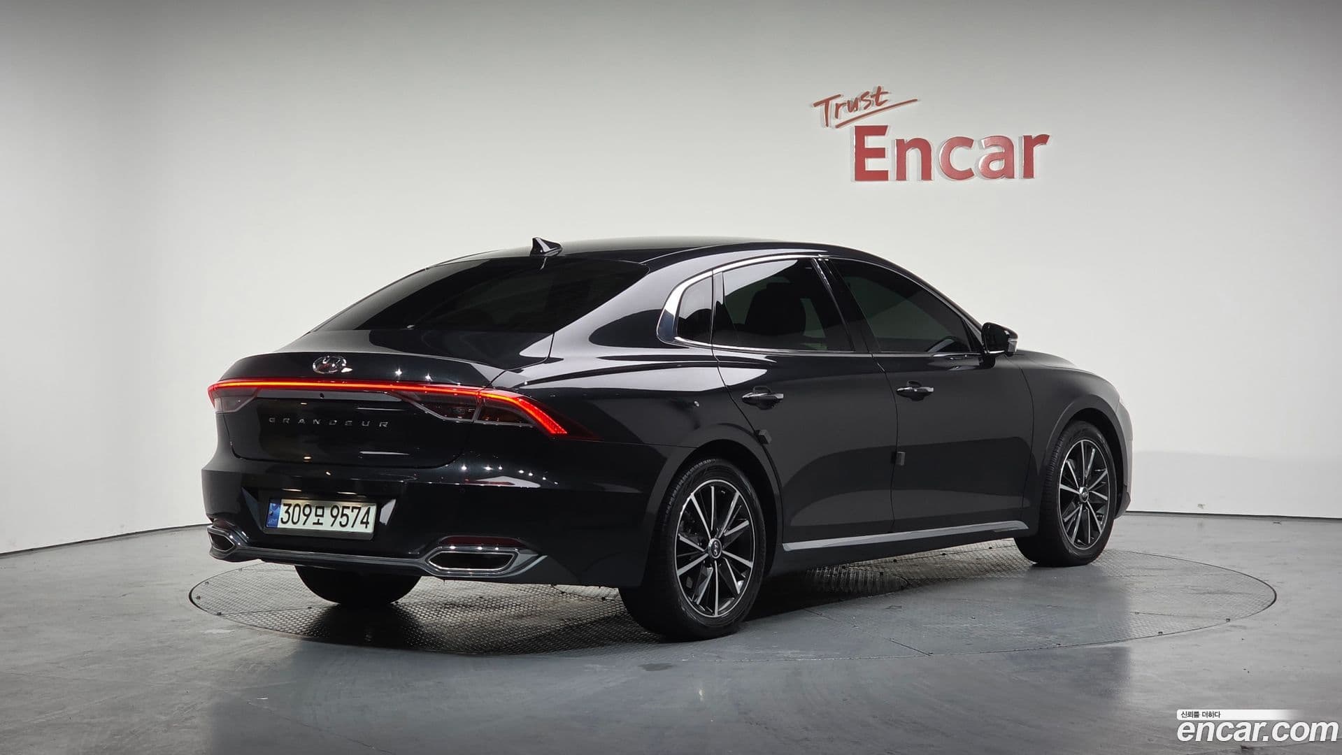 Main__Slider__Photo:Grandeur Hyundai 2021.5-1