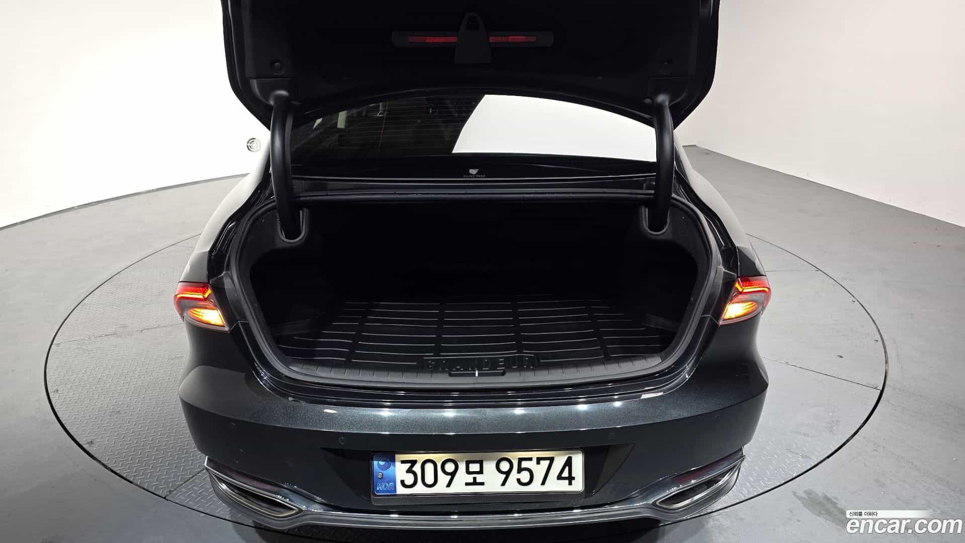 Grandeur Hyundai 2021.5-OPTION-024