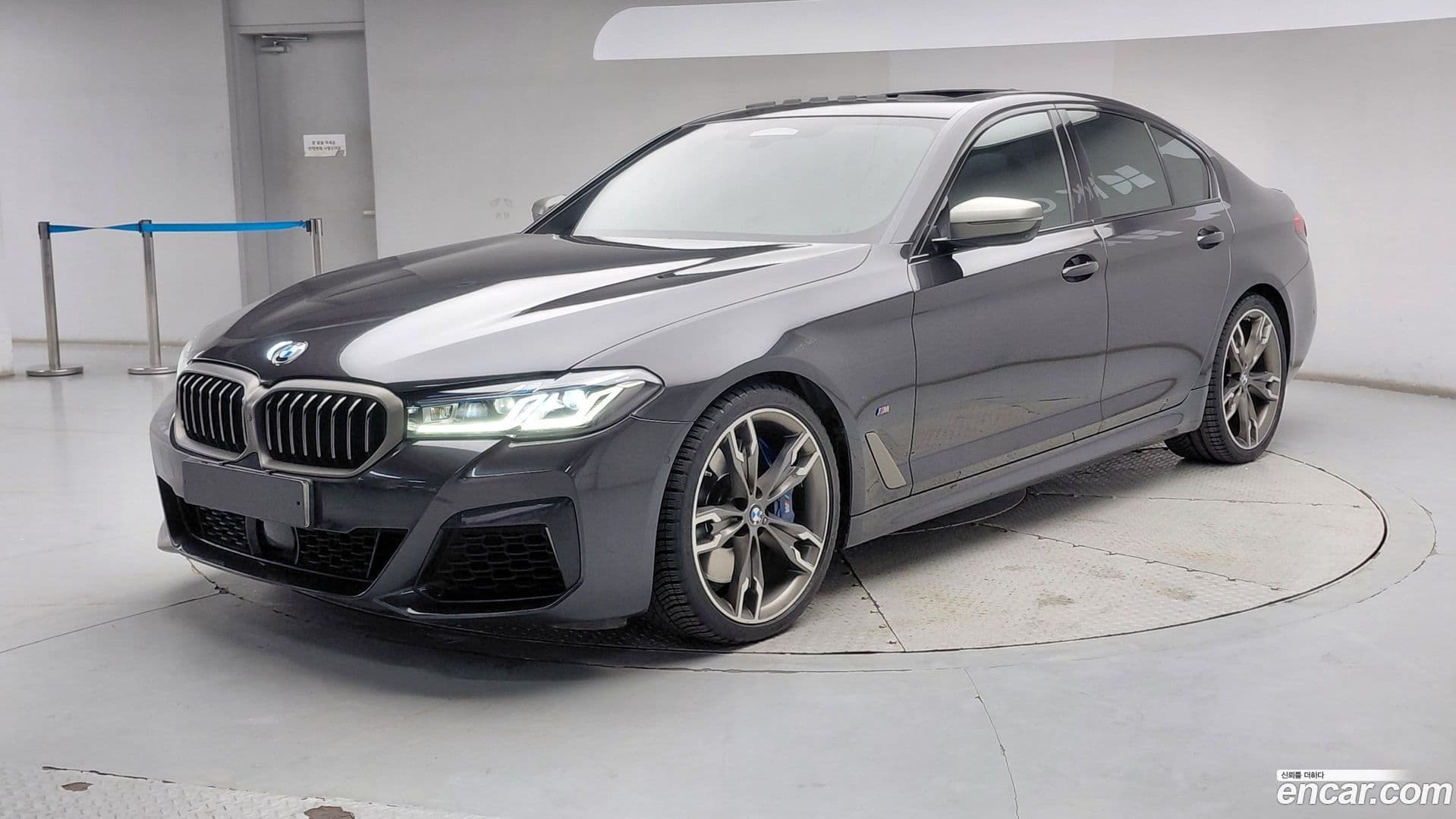 Main__Slider__Photo:5-Series BMW 2021.0-0