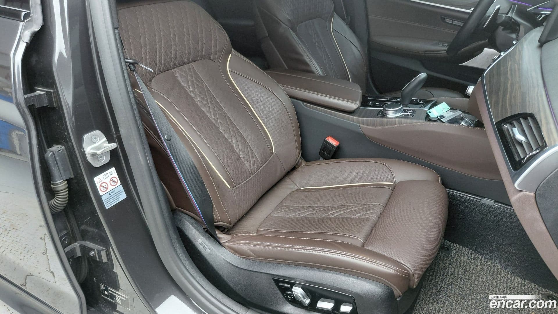 Main__Slider__Photo:5-Series BMW 2021.0-10