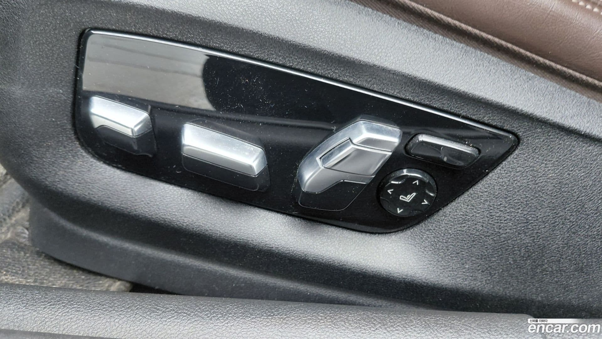 Main__Slider__Photo:5-Series BMW 2021.0-16