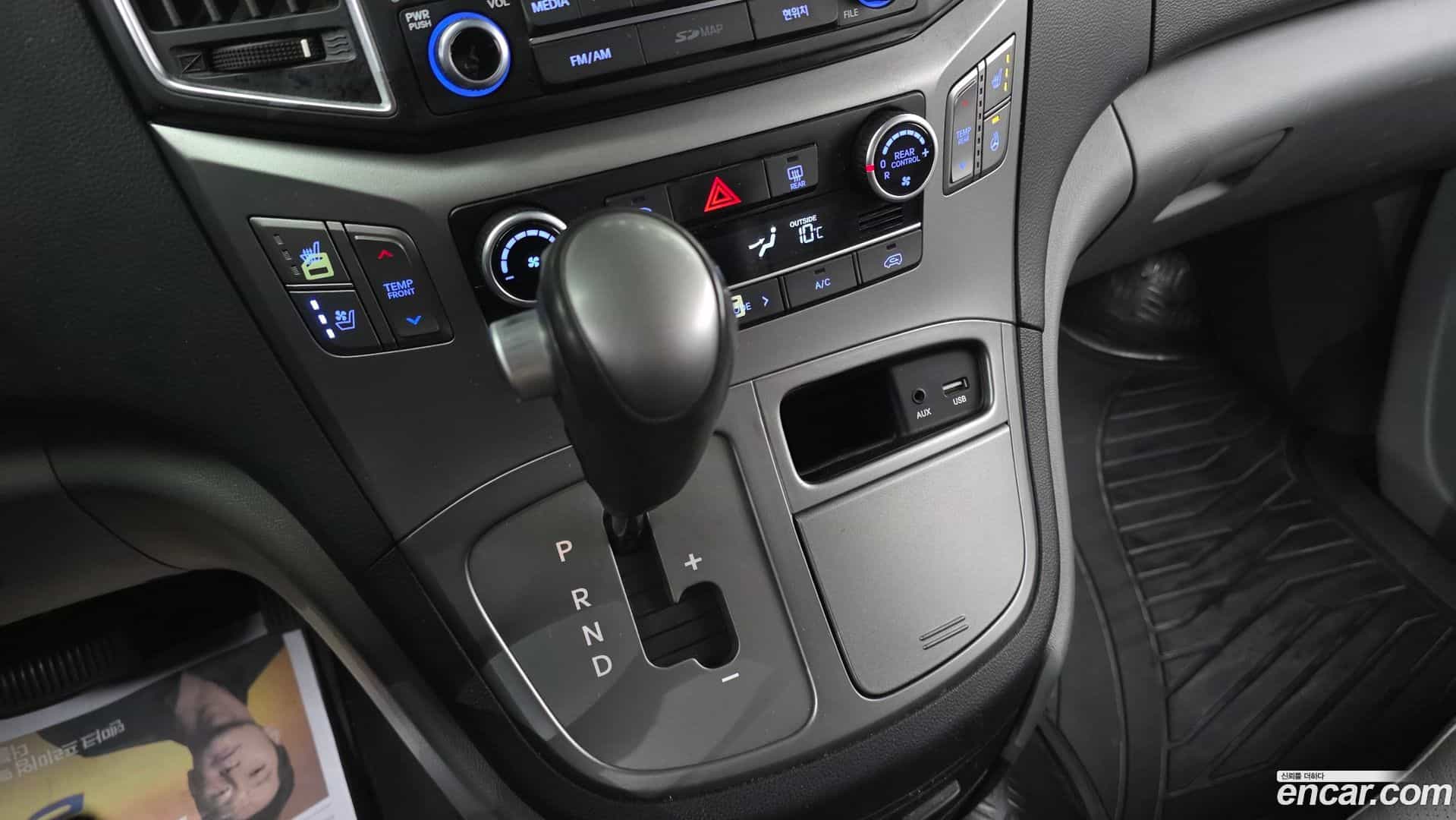 Starex Hyundai 2017.10-INNER-009