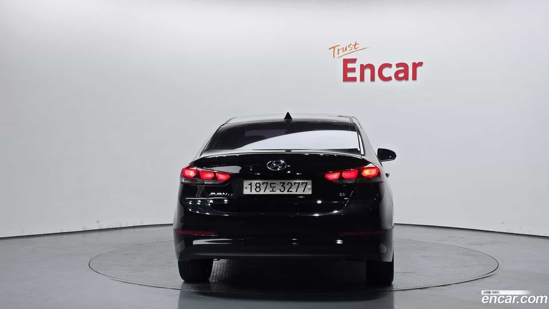 AVANTE Hyundai 2017.9-OUTER-004