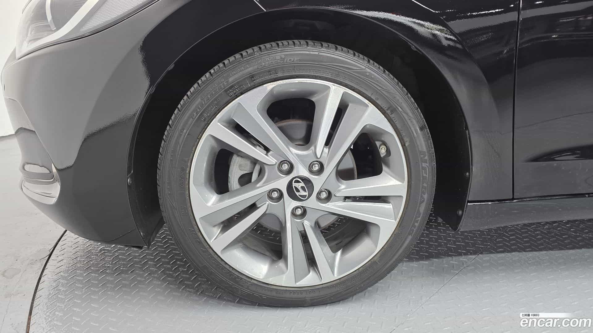 AVANTE Hyundai 2017.9-OUTER-005