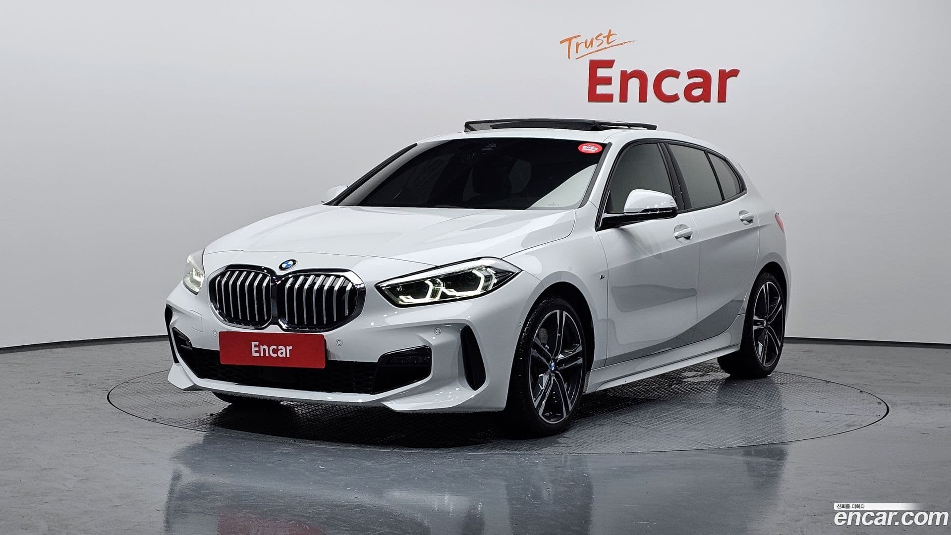 Main__Slider__Photo:1-Series BMW 2023.5-0