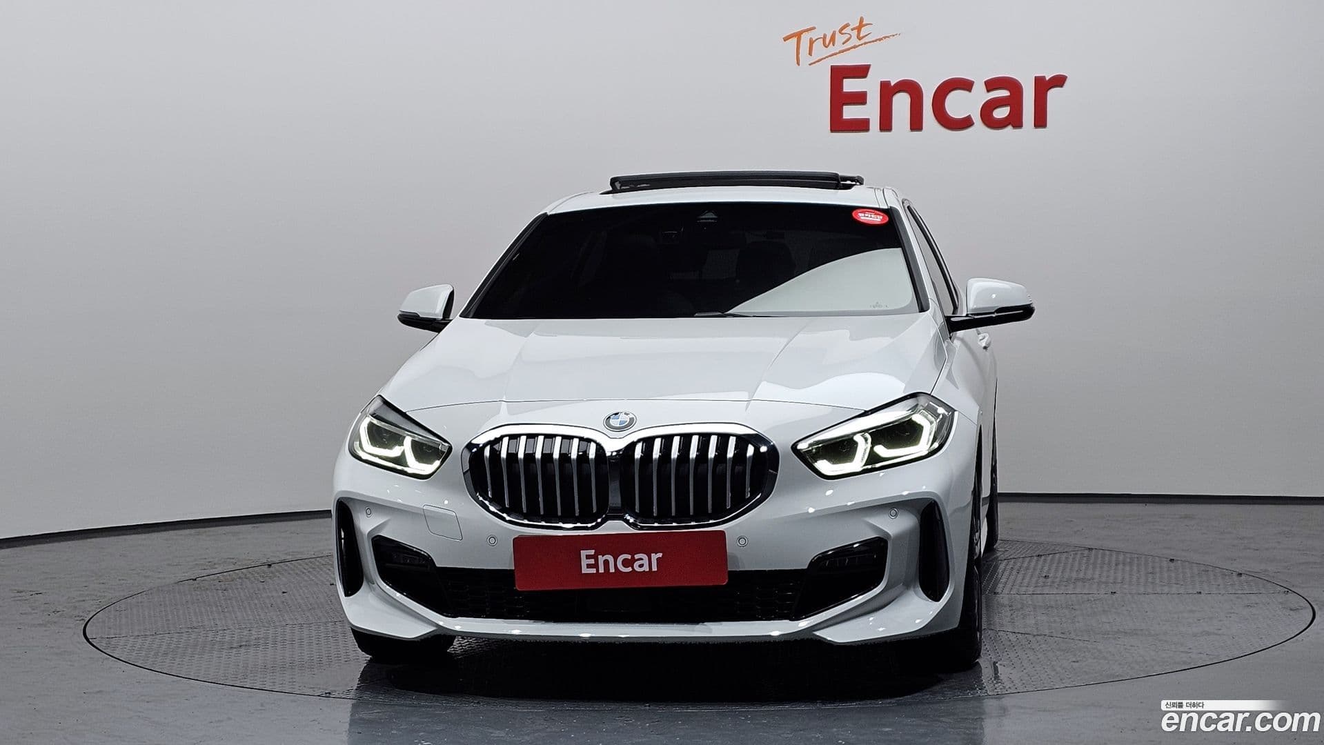 Main__Slider__Photo:1-Series BMW 2023.5-2