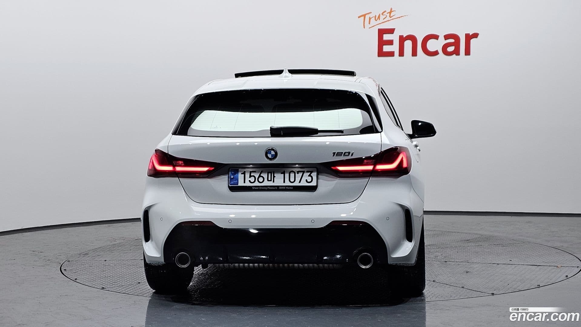 Main__Slider__Photo:1-Series BMW 2023.5-3