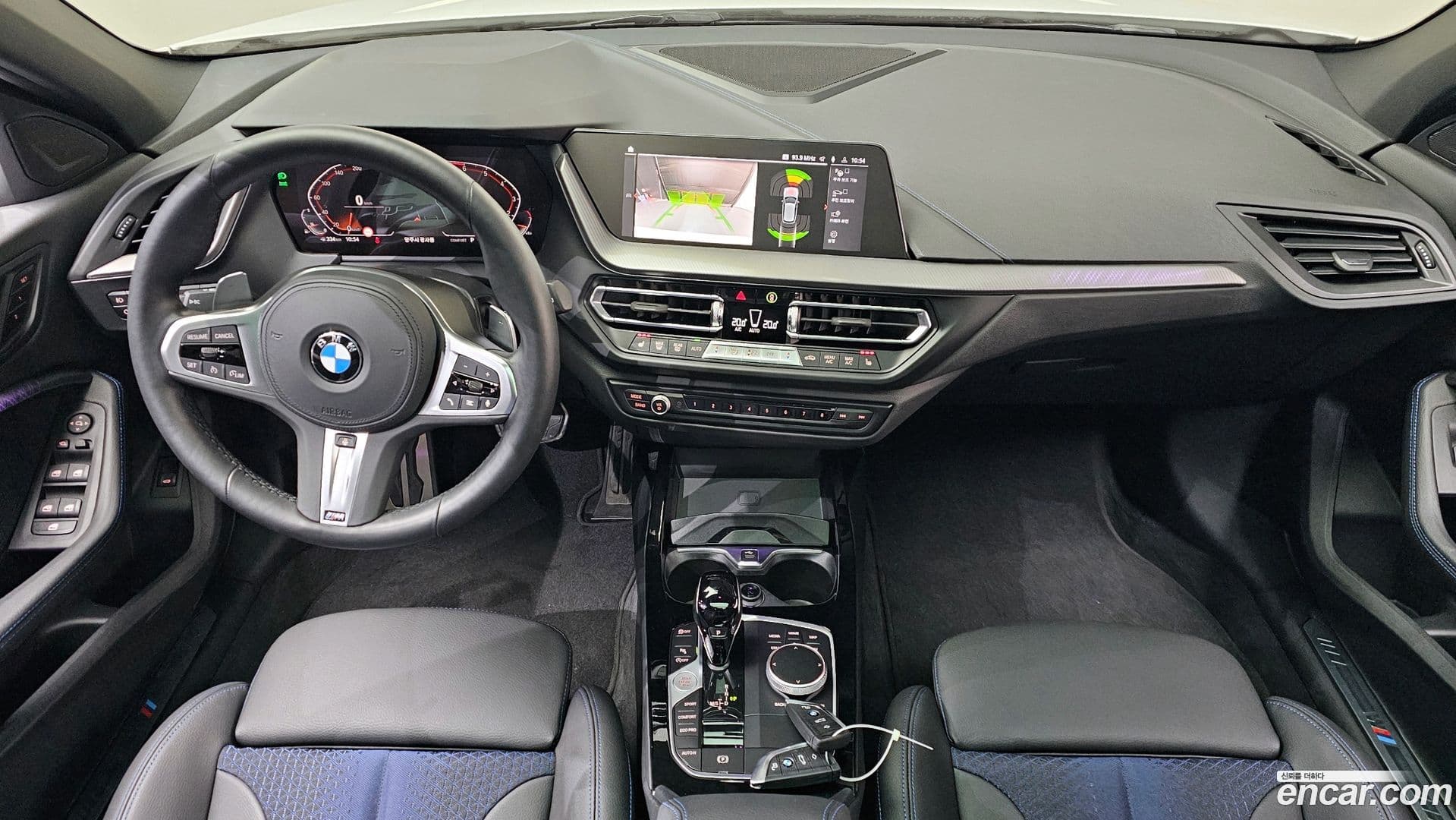 Main__Slider__Photo:1-Series BMW 2023.5-6